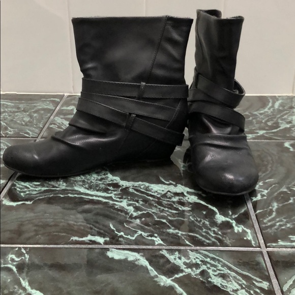 Black booties - Picture 3 of 7